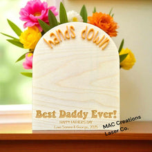 Load image into Gallery viewer, Father&#39;s Day Handprint sign - hands down