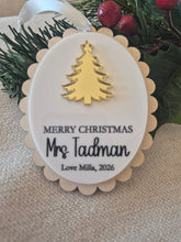 Load image into Gallery viewer, Personalised Teacher Gift Christmas Ornament - Scallop
