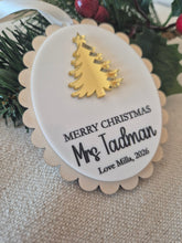 Load image into Gallery viewer, Personalised Teacher Gift Christmas Ornament - Scallop