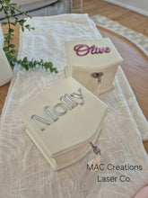 Load image into Gallery viewer, Small Musical Jewellery Box