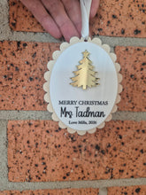 Load image into Gallery viewer, Personalised Teacher Gift Christmas Ornament - Scallop