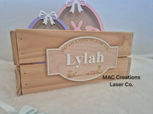 Load image into Gallery viewer, Easter Plaque + Crate - interchangeable plaque
