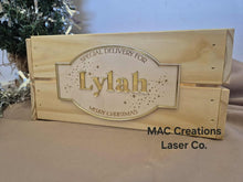Load image into Gallery viewer, Christmas Crate with removable plaque