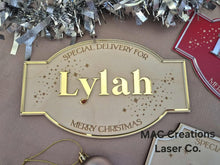 Load image into Gallery viewer, Christmas Crate with removable plaque